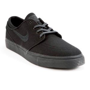 Nike Stefan Janoskis all black size 4 youth